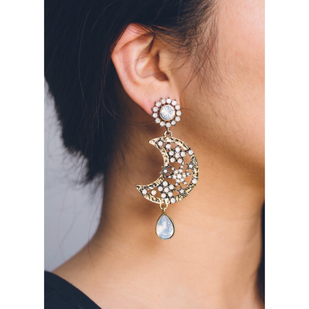 🆕Stargaze Star & Moon Statement Earrings - Picture 3 of 5